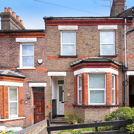 Modern Freshly Refurbed Home Luton Luton  Kültér fotó